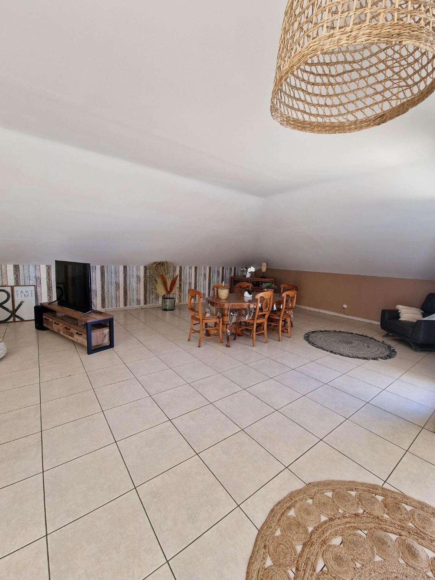 Appartement Villa Sur Le Toit, Vue Mer Сен Жилс ле Бен Екстериор снимка