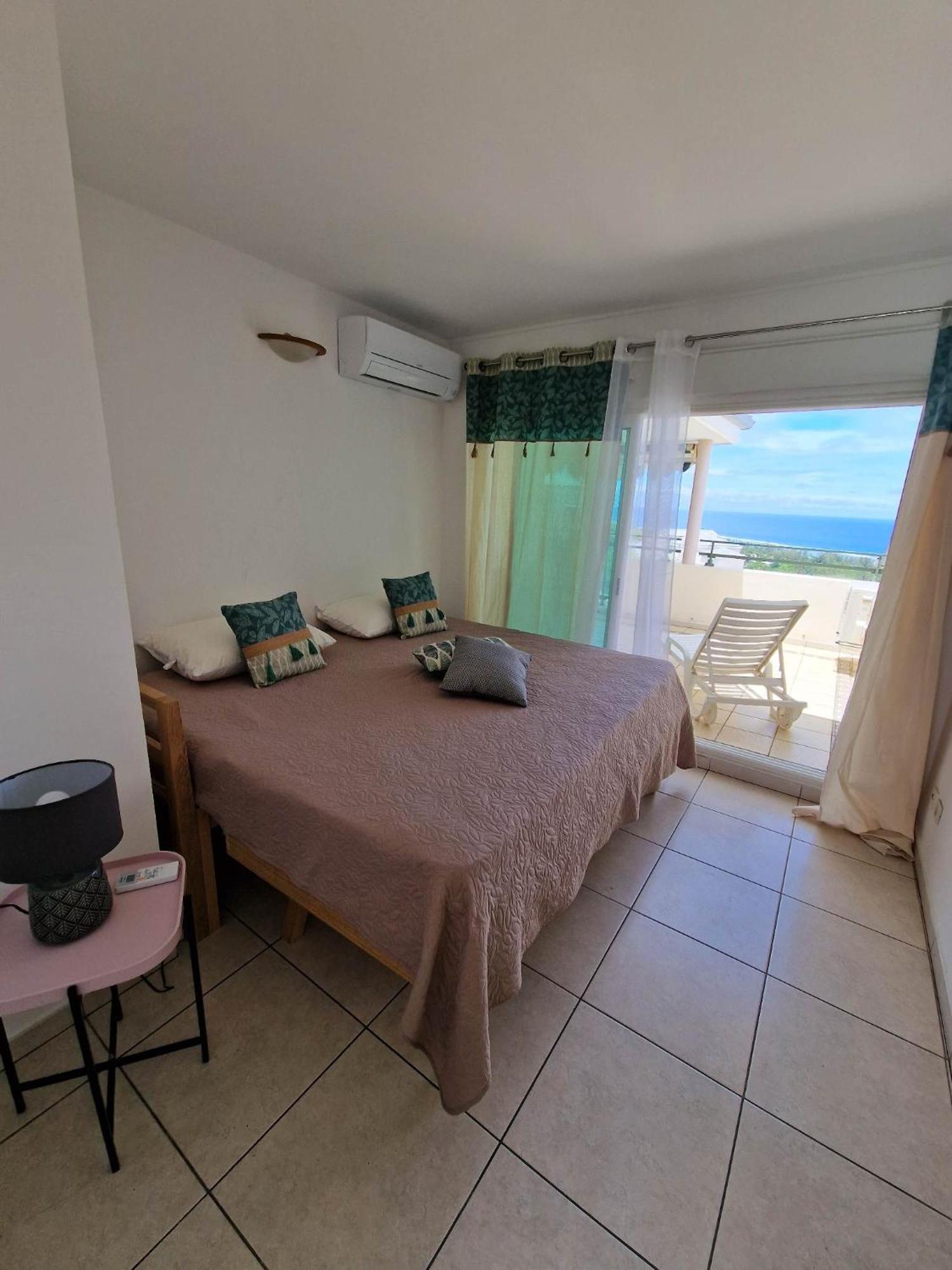 Appartement Villa Sur Le Toit, Vue Mer Сен Жилс ле Бен Екстериор снимка