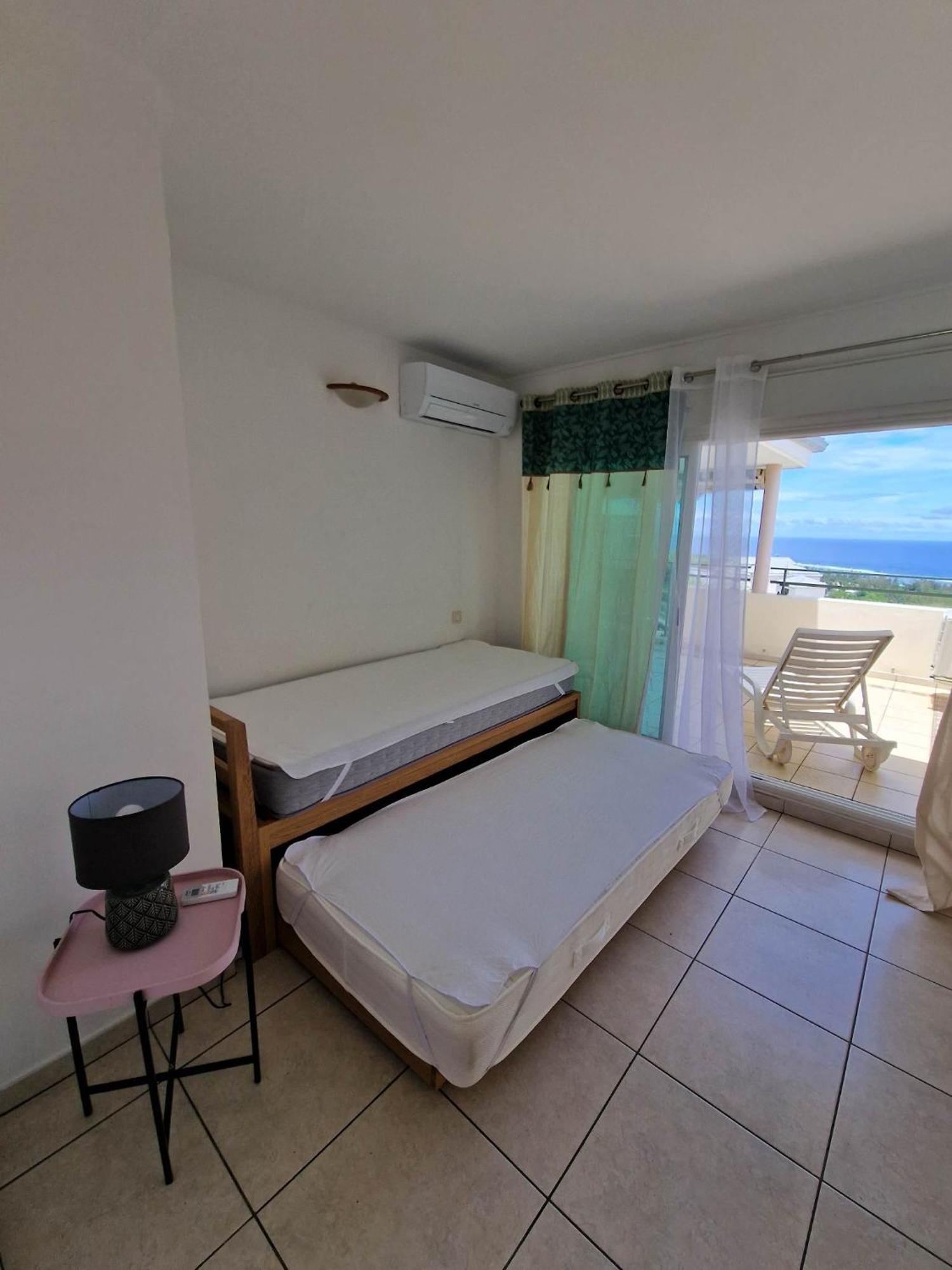 Appartement Villa Sur Le Toit, Vue Mer Сен Жилс ле Бен Екстериор снимка